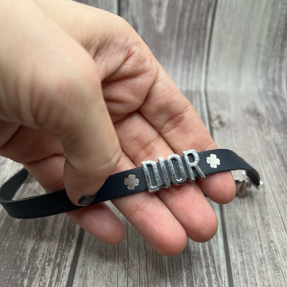 NIB Dior Lucky Charms Logo Choker Necklace Breloque Porte-Bonheur Black Silver - Picture 10 of 12